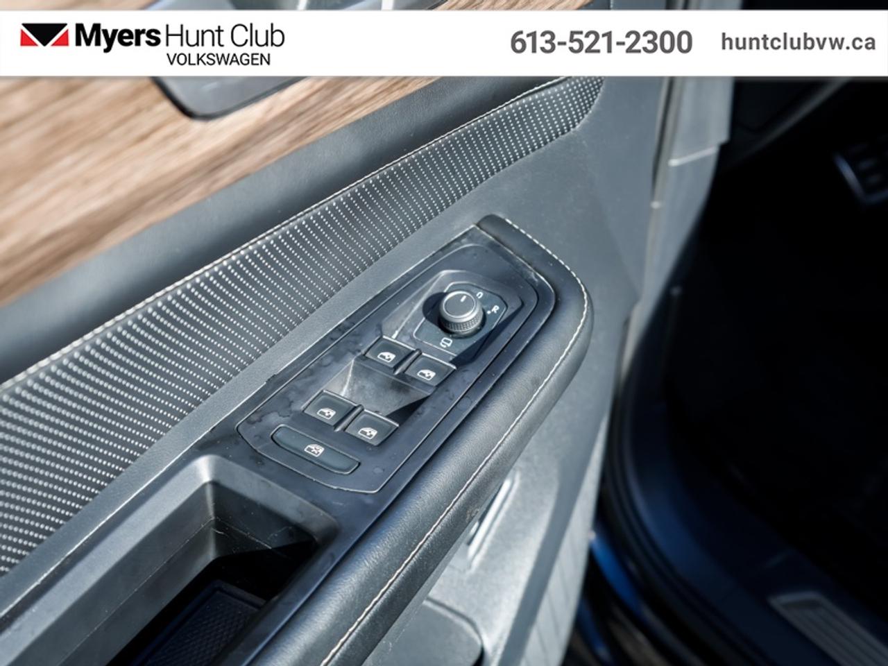 2024 Volkswagen Atlas Execline 2.0 TSI Photo