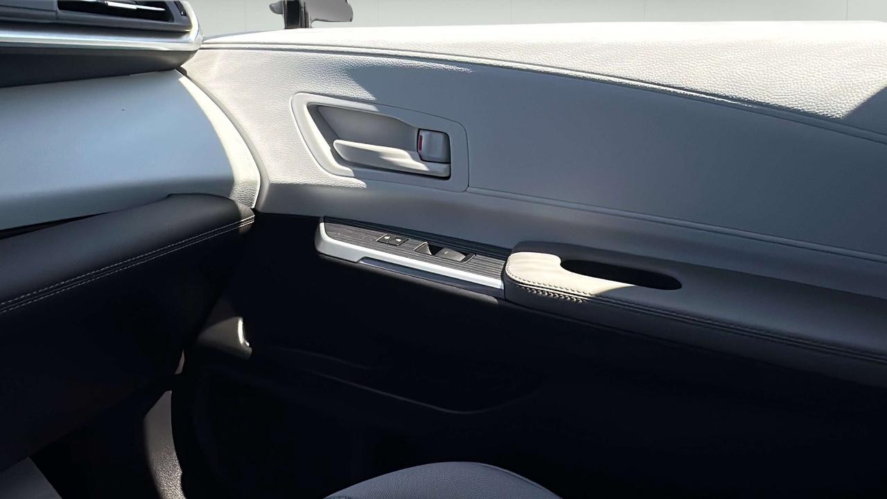2025 Toyota Sienna LE Photo