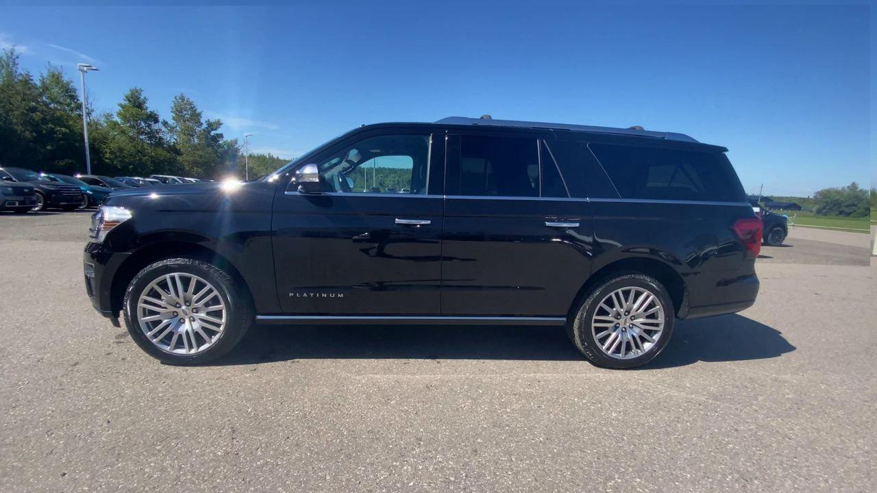 2022 Ford Expedition Platinum Max Photo