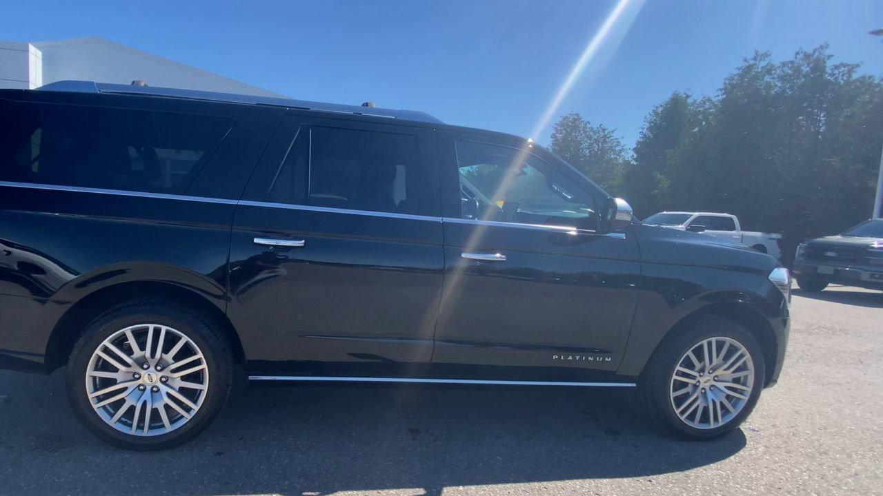 2022 Ford Expedition Platinum Max Photo