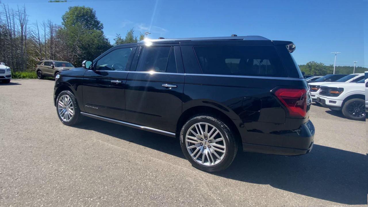 2022 Ford Expedition Platinum Max Photo