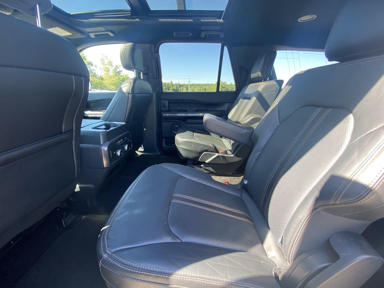 2022 Ford Expedition Platinum Max Photo
