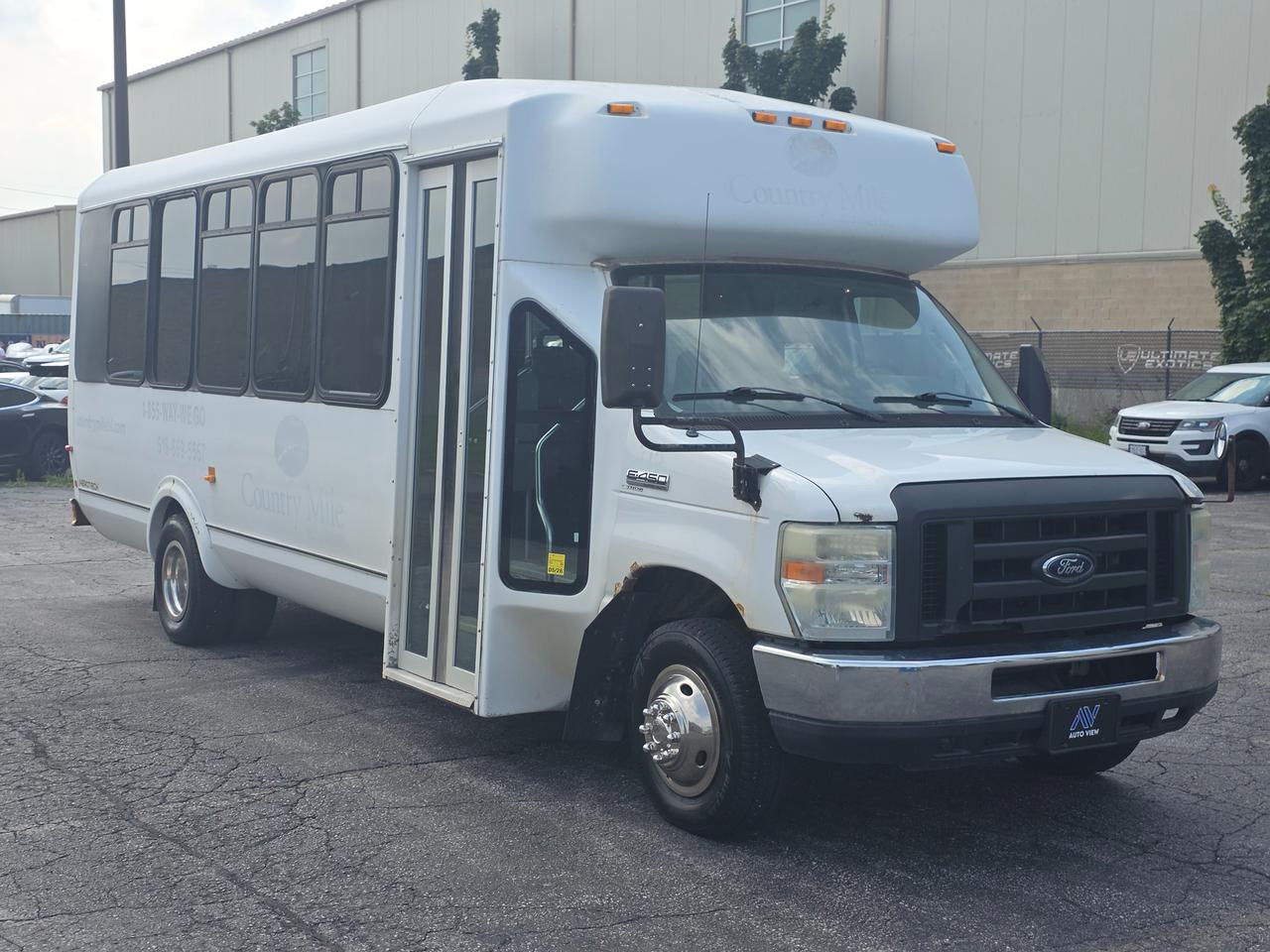 2010 Ford Econoline E450 *FULLY FINISHED BUS DRIVE AWAY TODAY* Photo2
