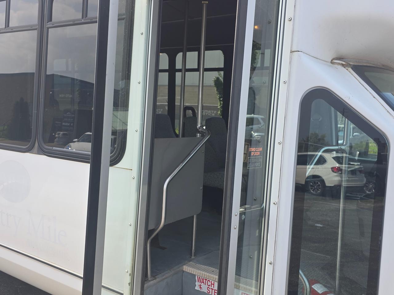 2010 Ford Econoline E450 *FULLY FINISHED BUS DRIVE AWAY TODAY* Photo