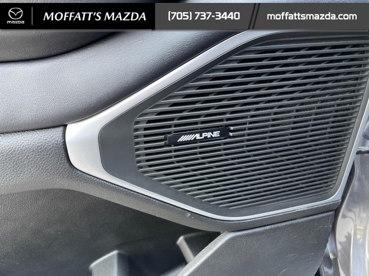 2024 Jeep Wagoneer Series II Carbide Photo
