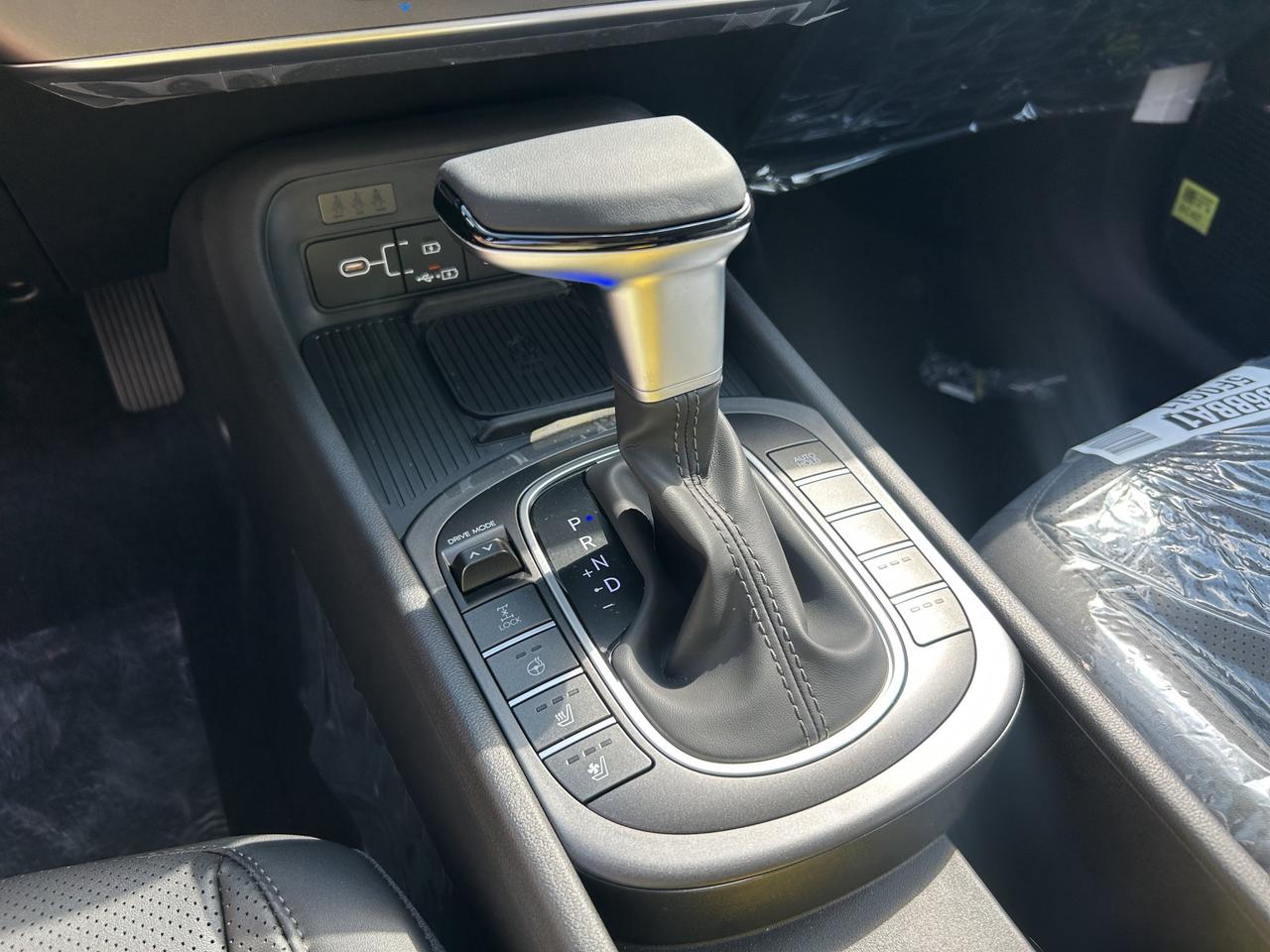 2027 Hyundai KONA LUXURY Photo