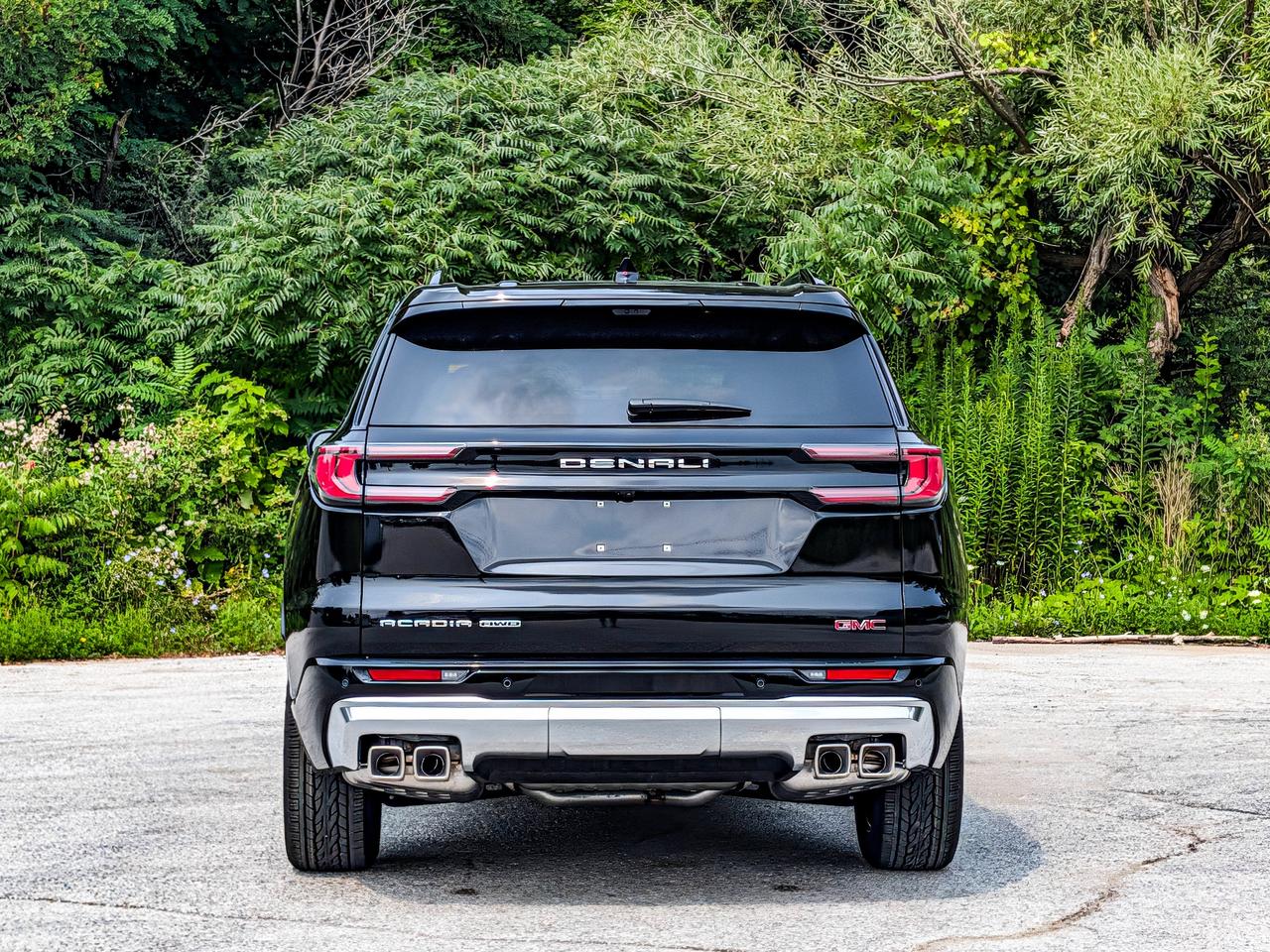 2027 GMC Acadia Denali Photo