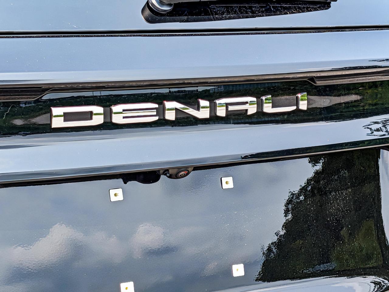 2027 GMC Acadia Denali Photo