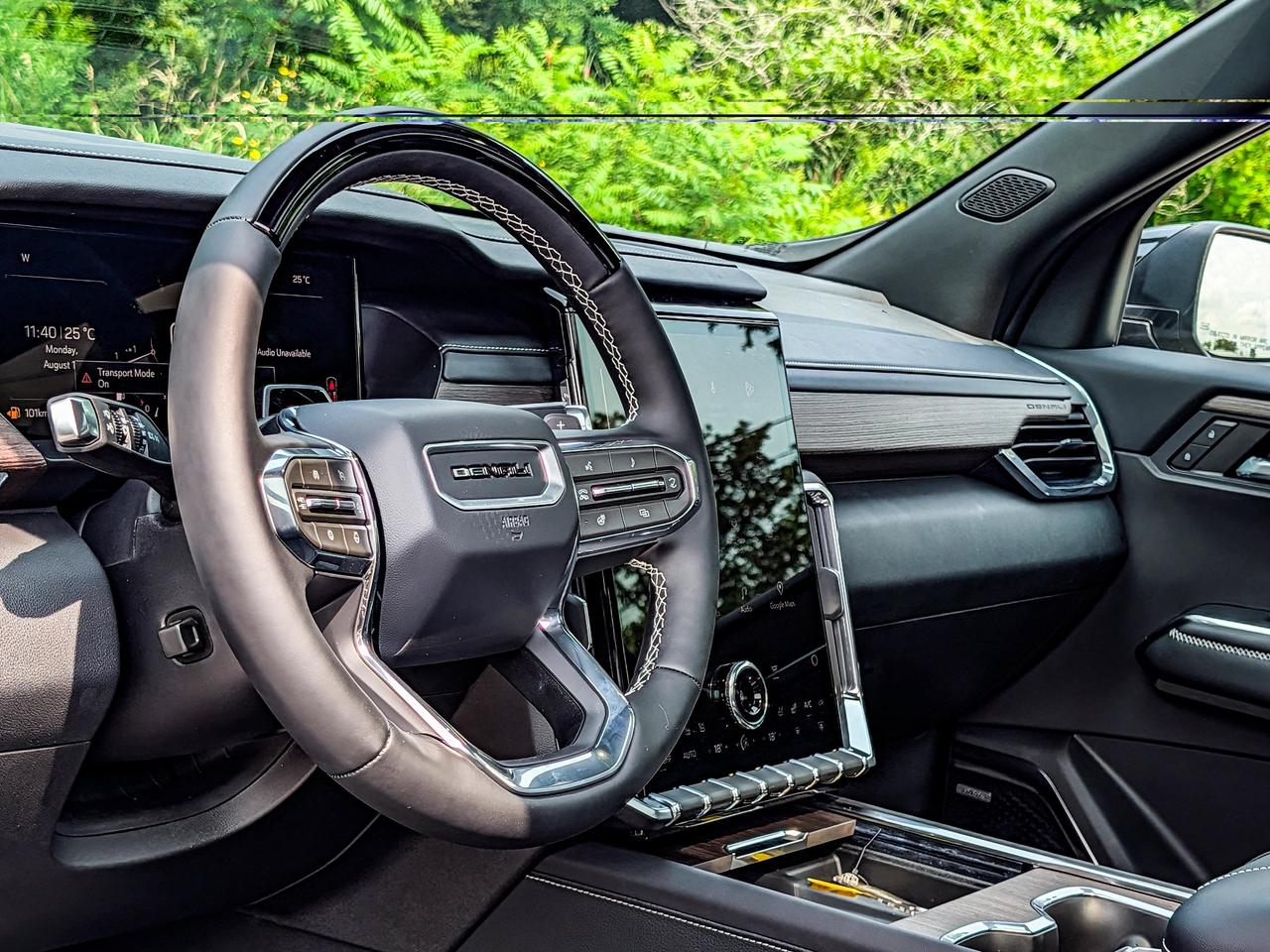 2027 GMC Acadia Denali Photo