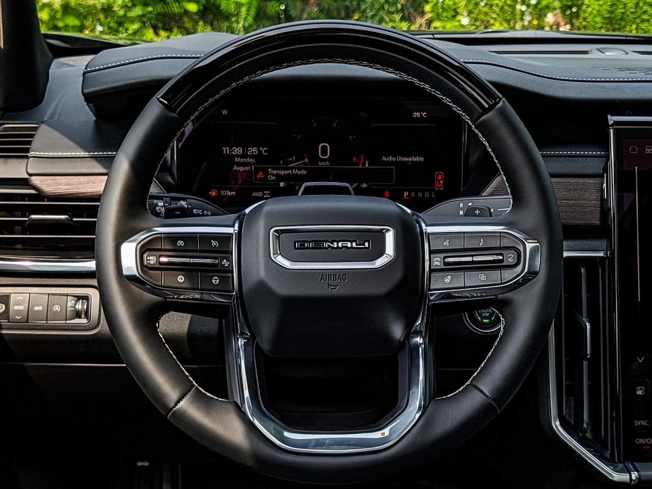 2027 GMC Acadia Denali Photo