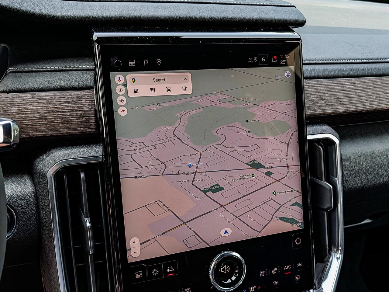 2027 GMC Acadia Denali Photo