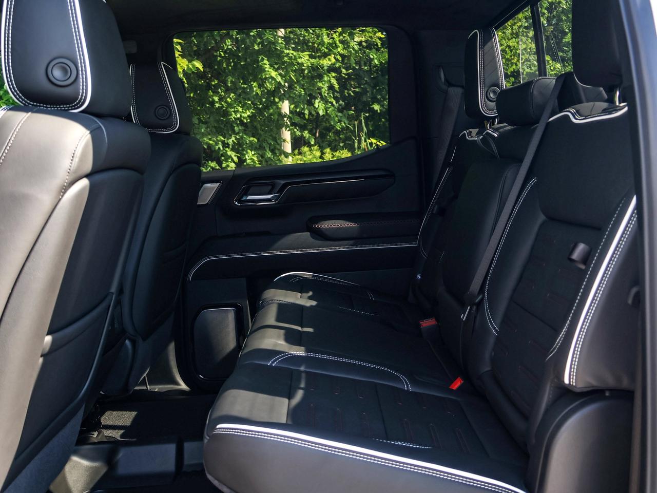 2026 GMC Sierra 1500 AT4X Photo