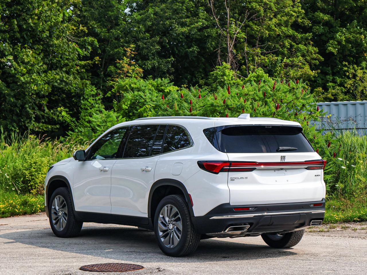 2027 Buick Enclave Preferred Photo