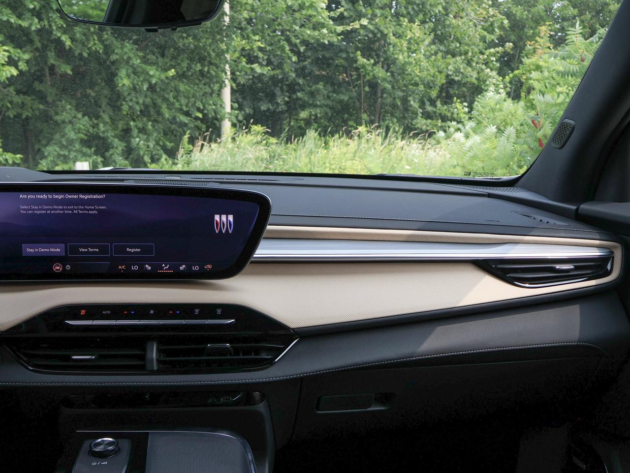 2027 Buick Enclave Preferred Photo