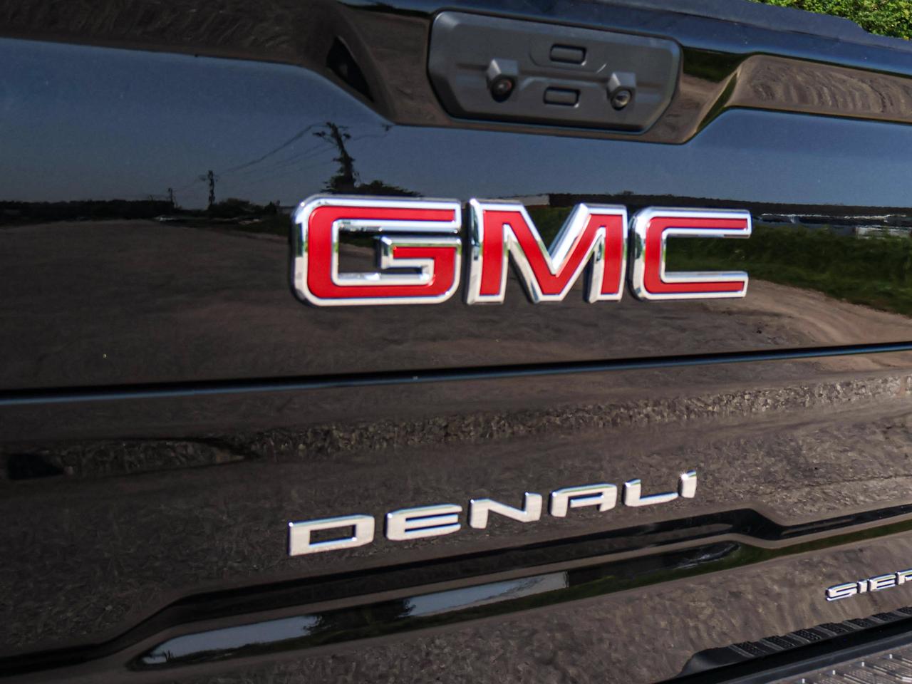 2026 GMC Sierra 1500 Denali Photo