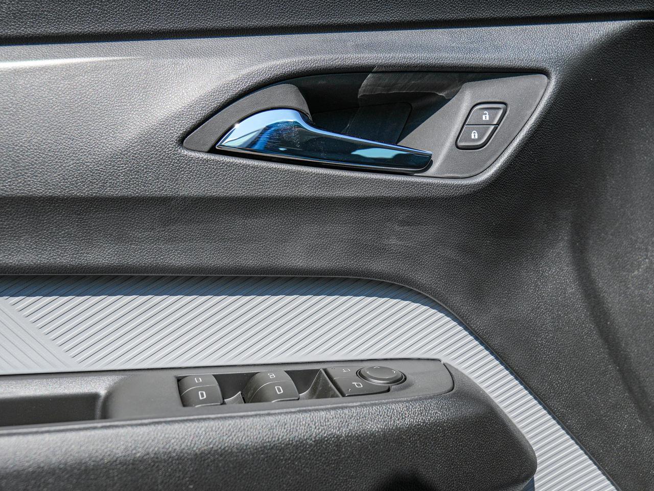 2027 Chevrolet Bolt RS Photo