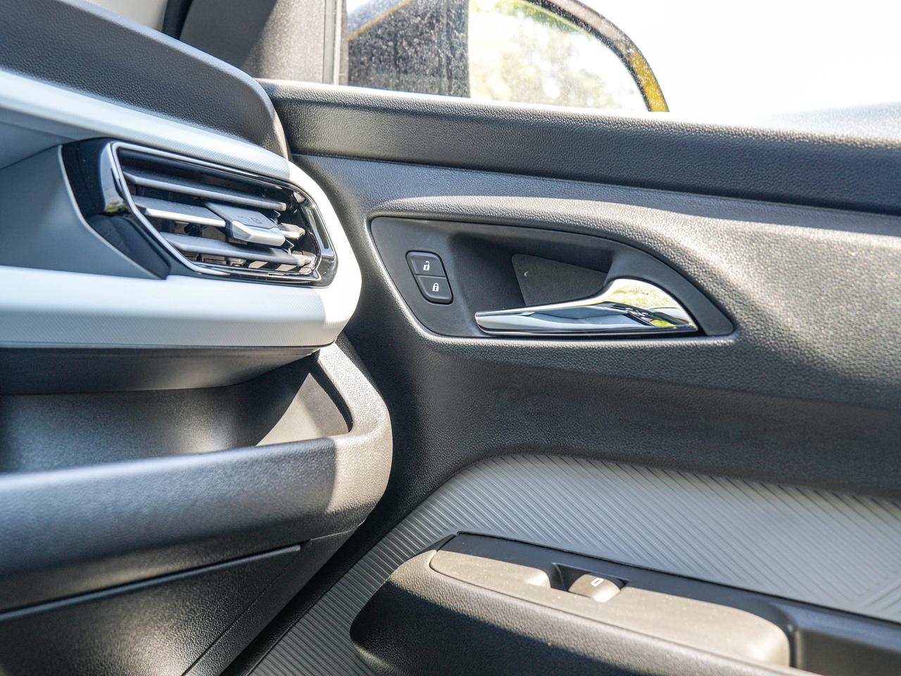 2027 Chevrolet Bolt RS Photo