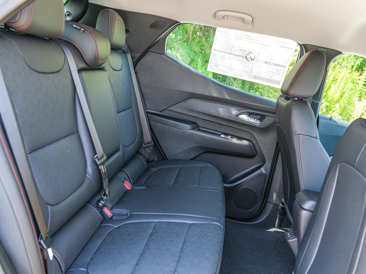 2027 Chevrolet Bolt RS Photo