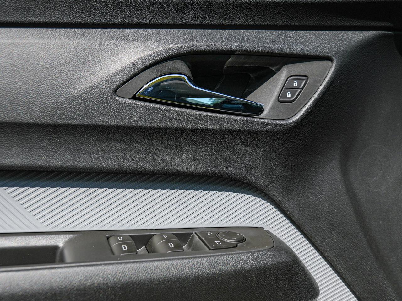 2027 Chevrolet Bolt RS Photo