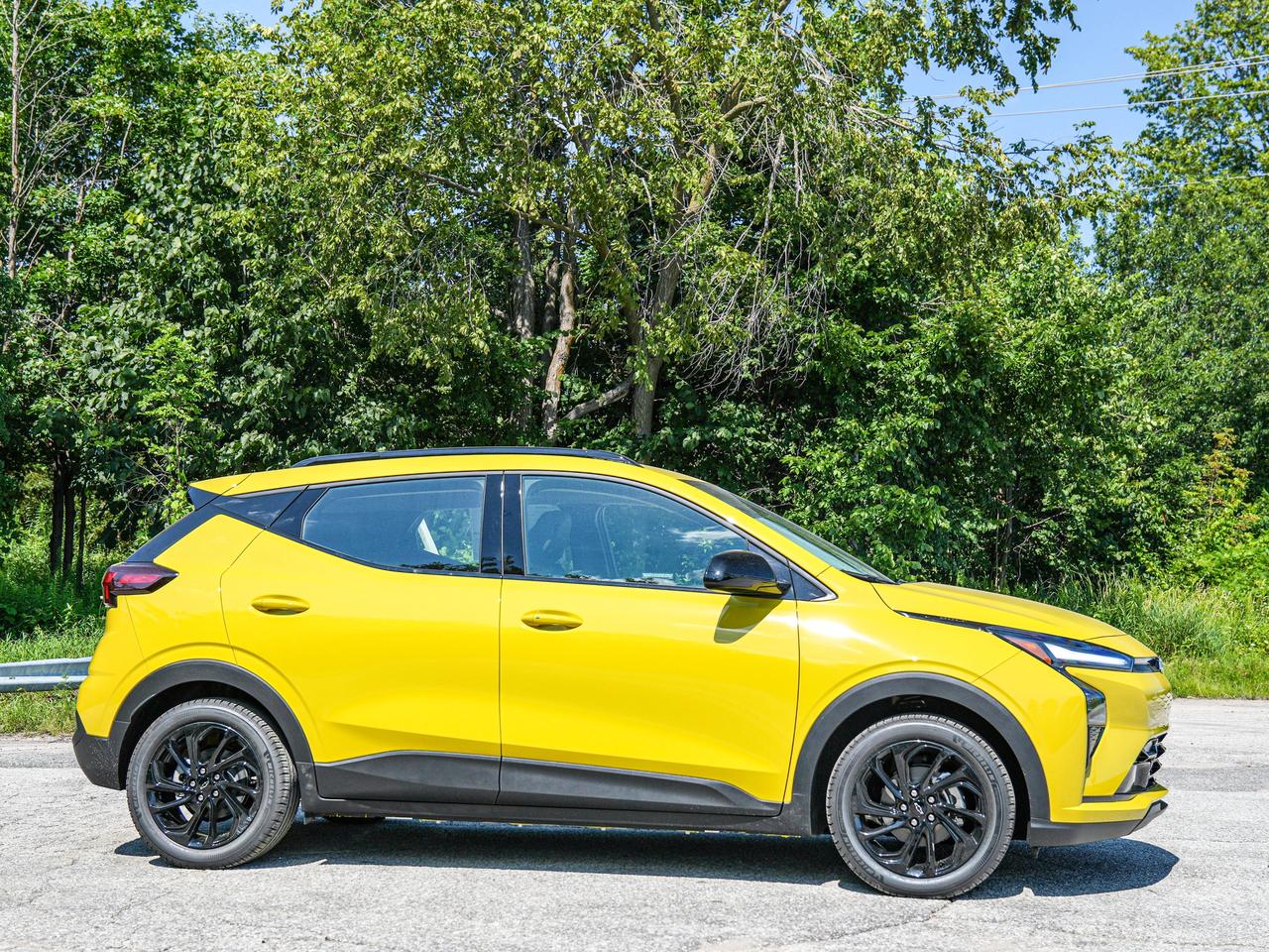 2027 Chevrolet Bolt RS Photo4