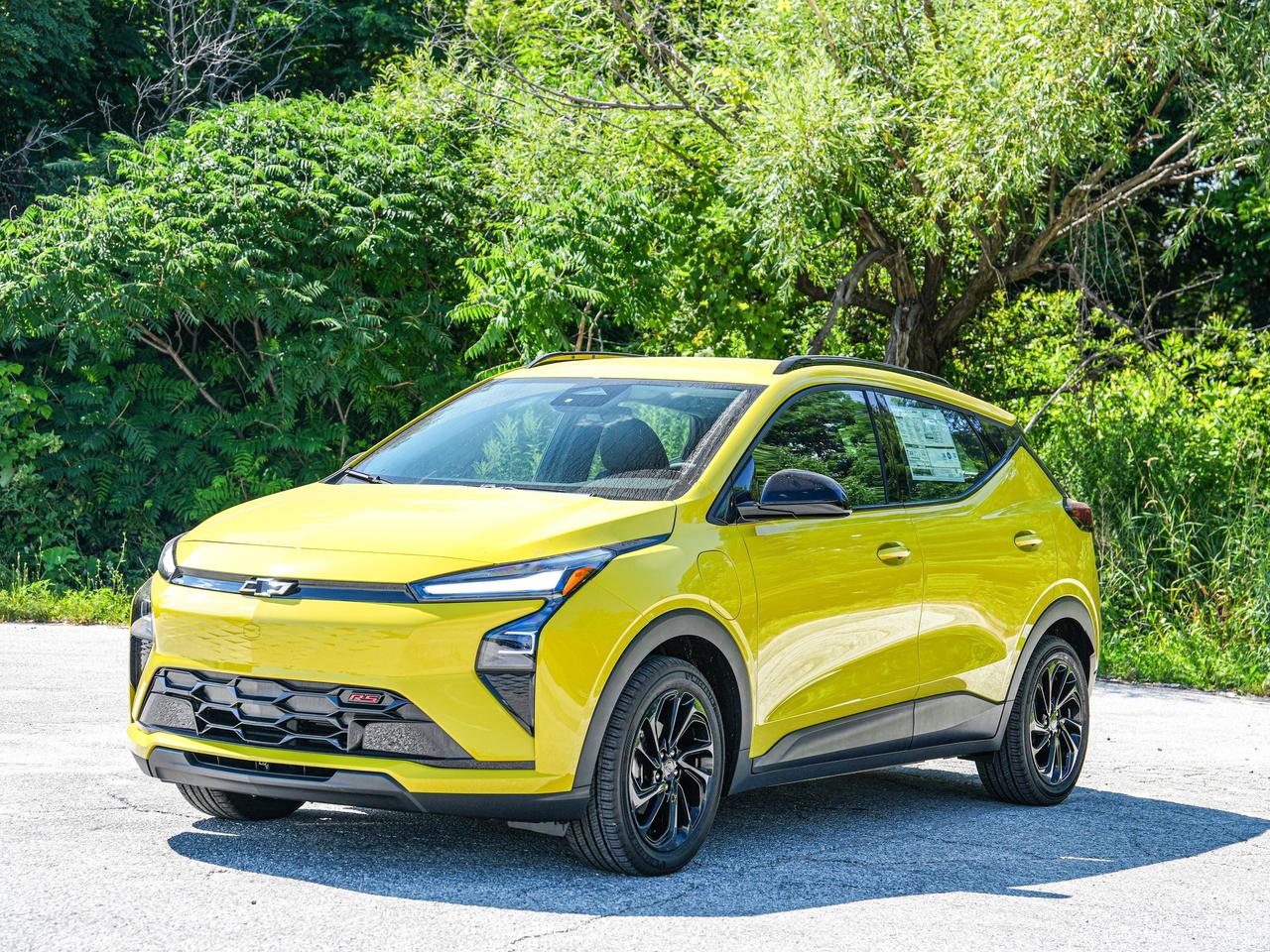 2027 Chevrolet Bolt RS Photo
