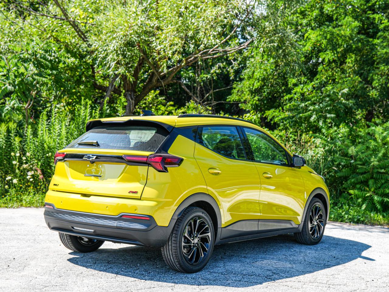 2027 Chevrolet Bolt RS Photo