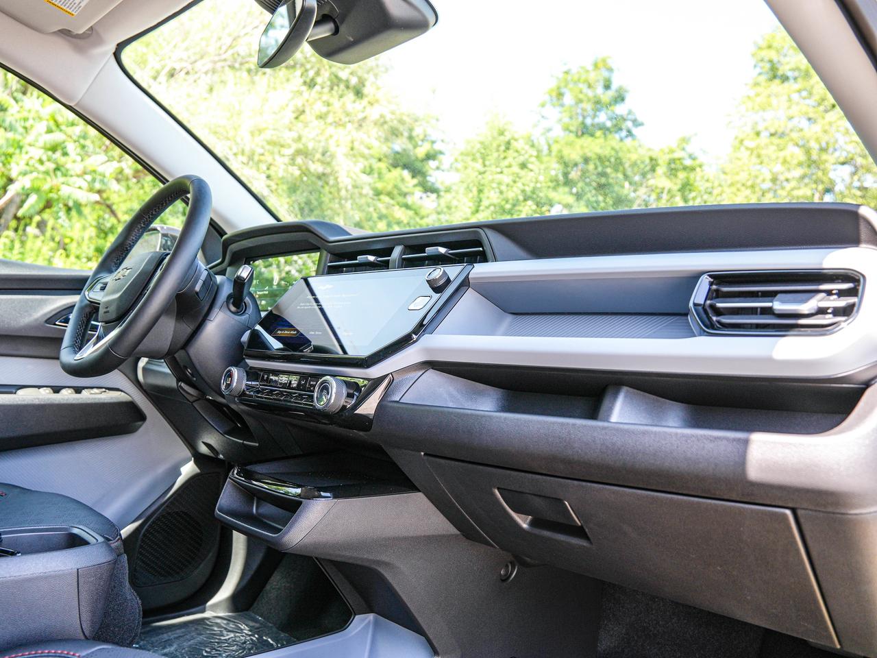 2027 Chevrolet Bolt RS Photo