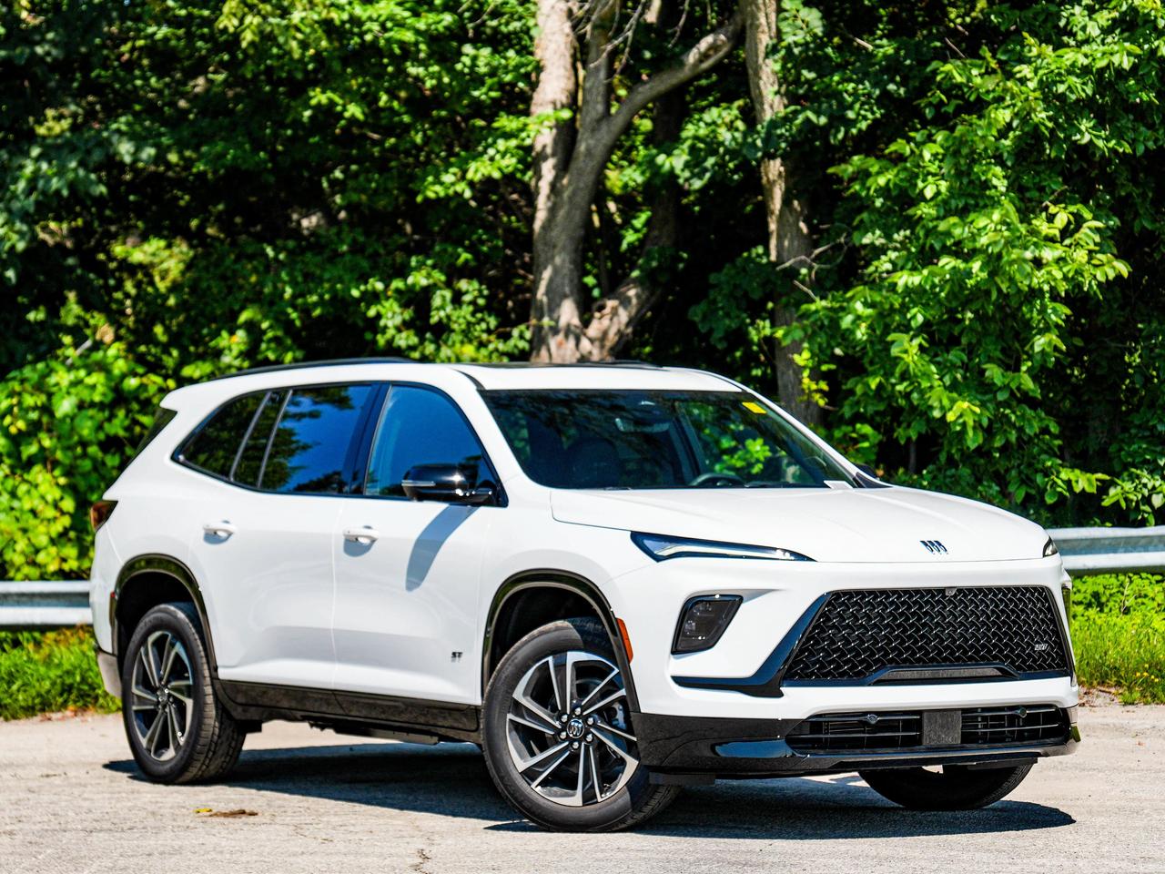 2027 Buick Enclave Sport Touring Photo1