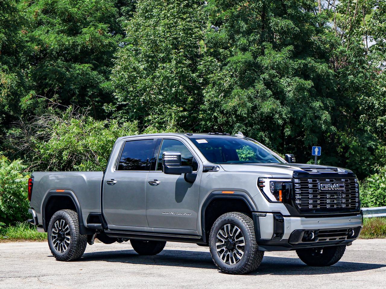 2026 GMC SIERRA 2500HD Denali Ultimate Photo