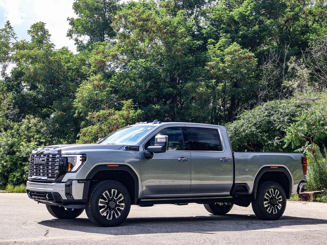 2026 GMC SIERRA 2500HD Denali Ultimate Photo