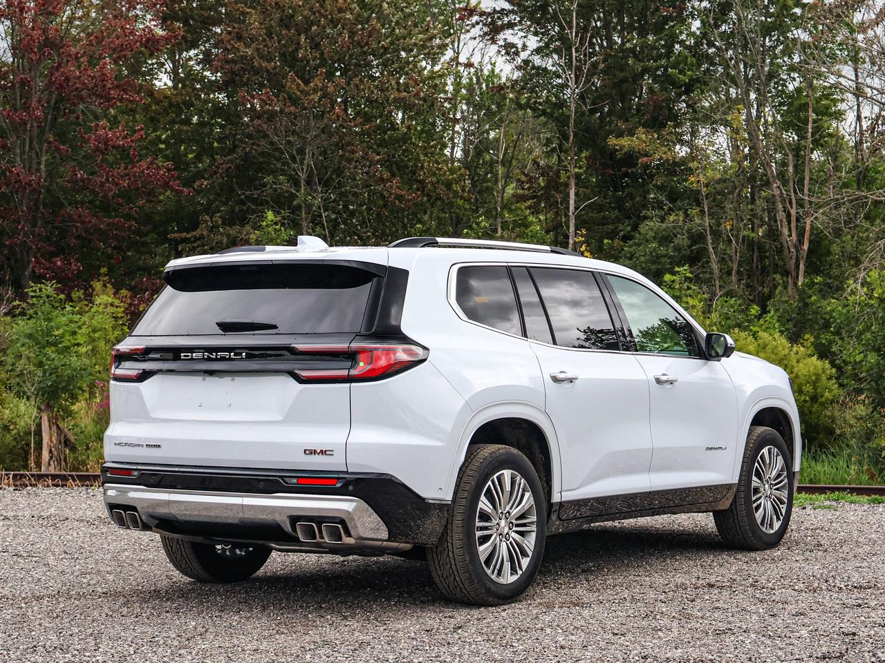 2027 GMC Acadia Denali Photo