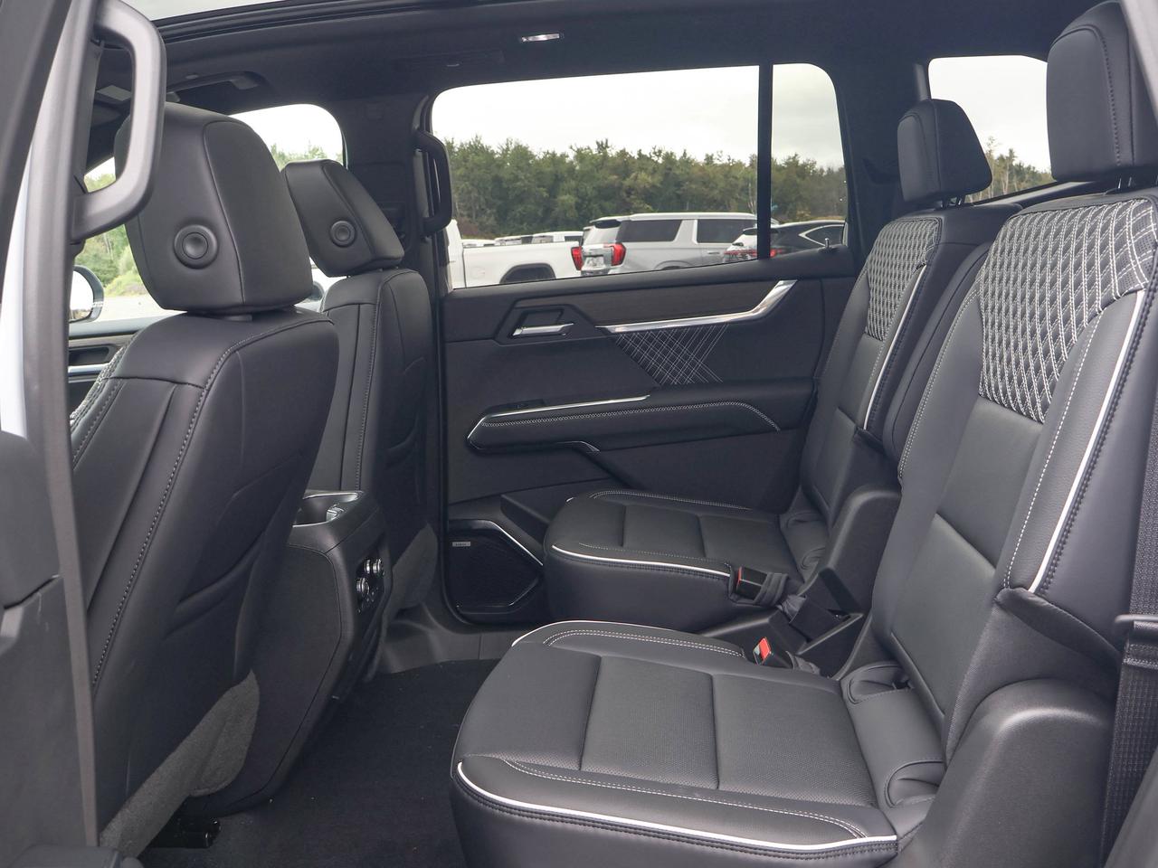 2027 GMC Acadia Denali Photo