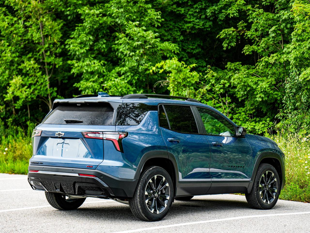 2027 Chevrolet Equinox AWD RS Photo