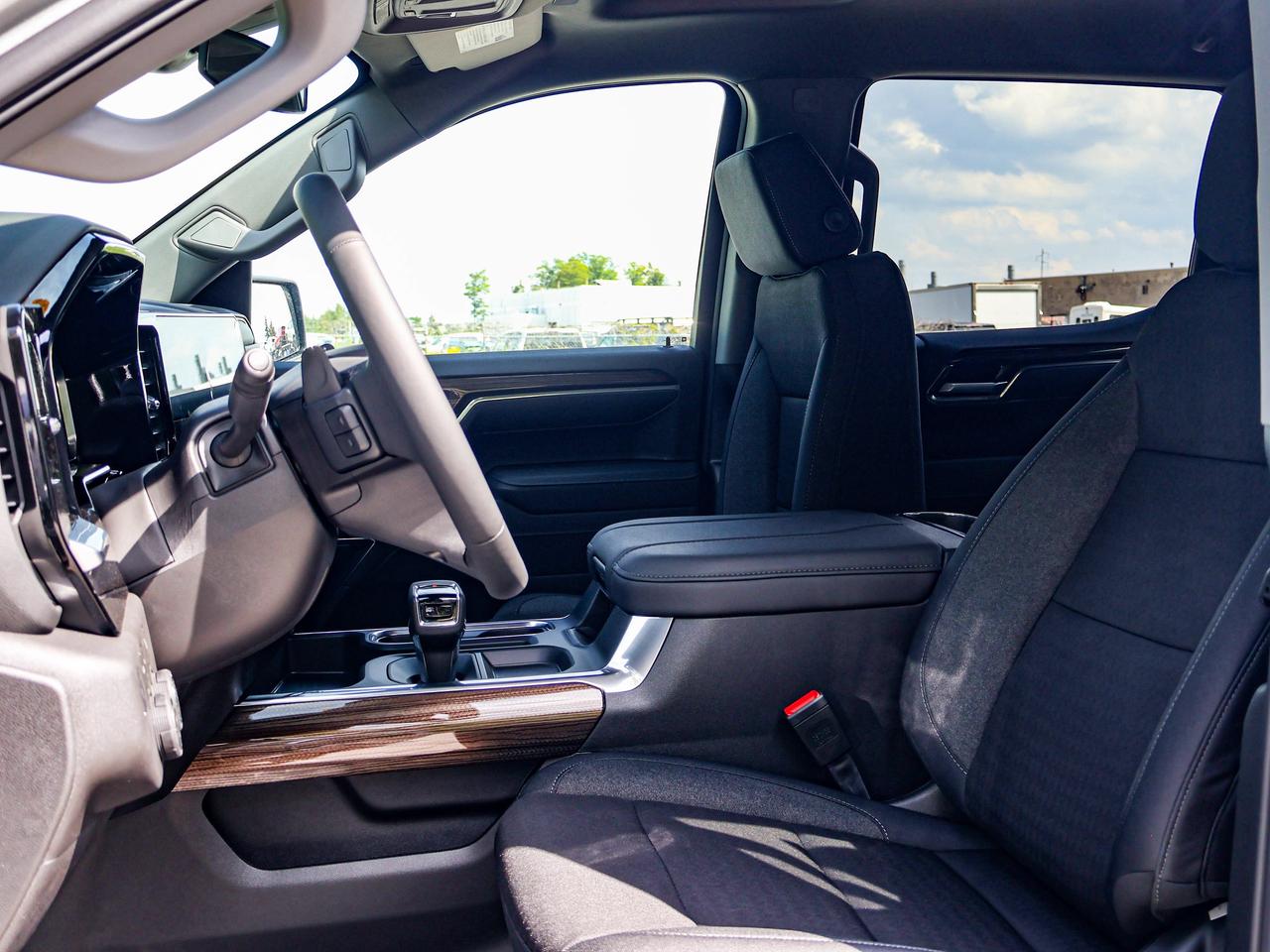 2026 Chevrolet Silverado 1500 RST Photo