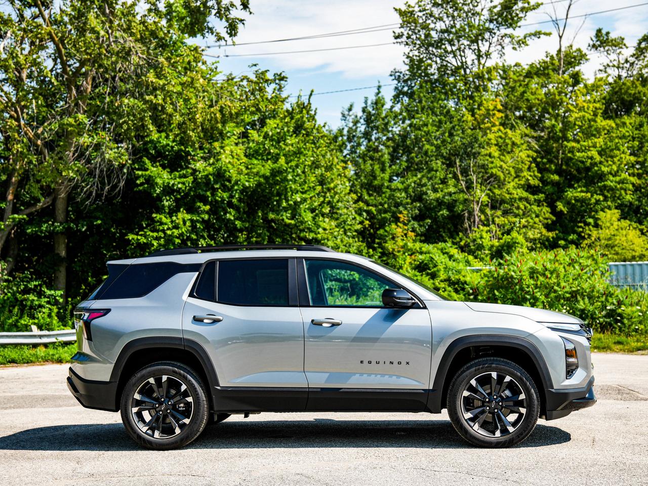 2027 Chevrolet Equinox AWD RS Photo