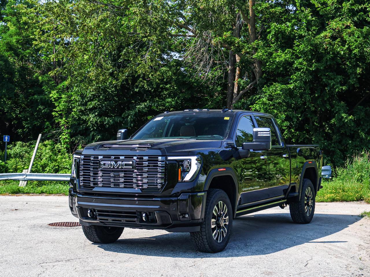 2026 GMC SIERRA 2500HD Denali Ultimate Photo