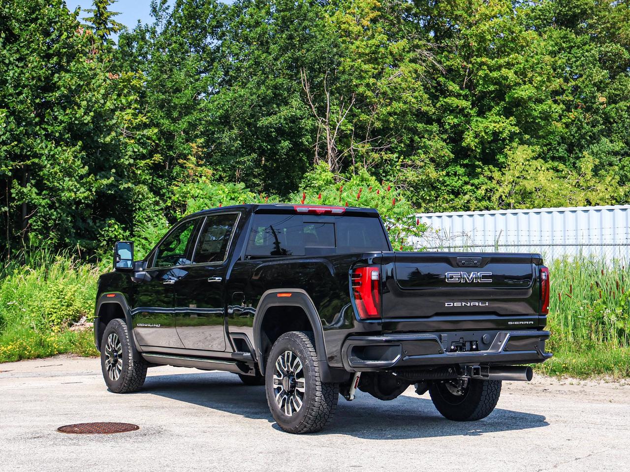 2026 GMC SIERRA 2500HD Denali Ultimate Photo
