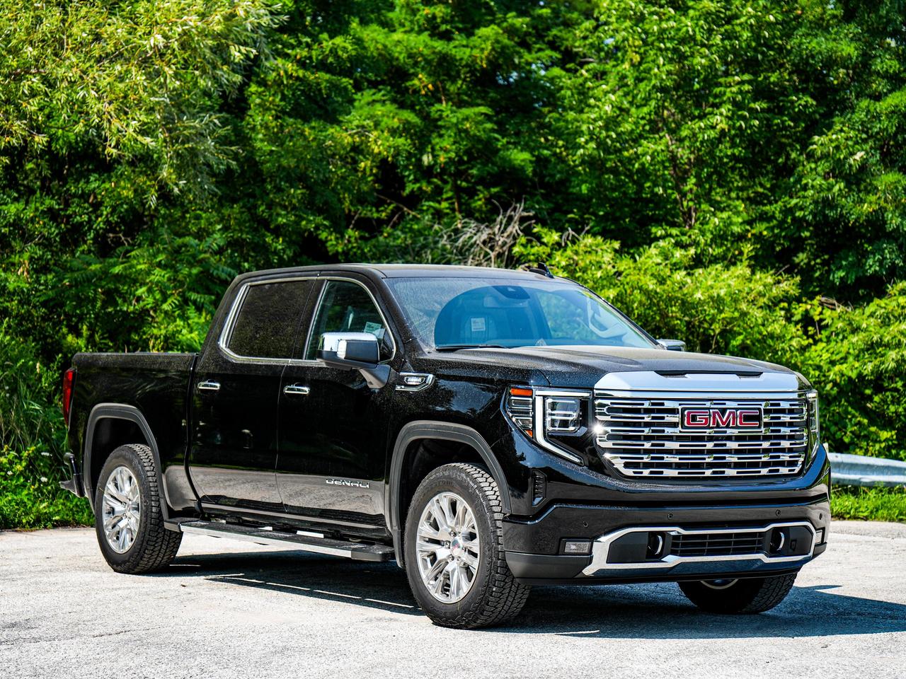 2026 GMC Sierra 1500 Denali Photo3