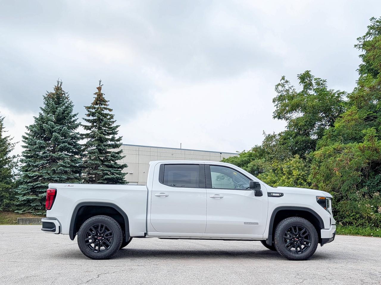 2026 GMC Sierra 1500 ELEVATION Photo