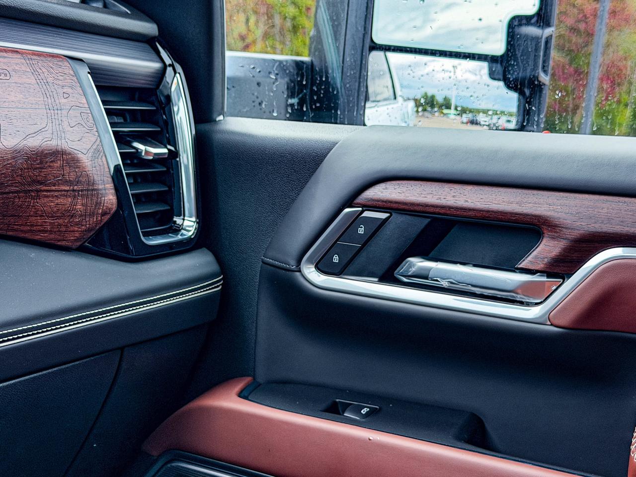 2026 GMC SIERRA 2500HD Denali Ultimate Photo