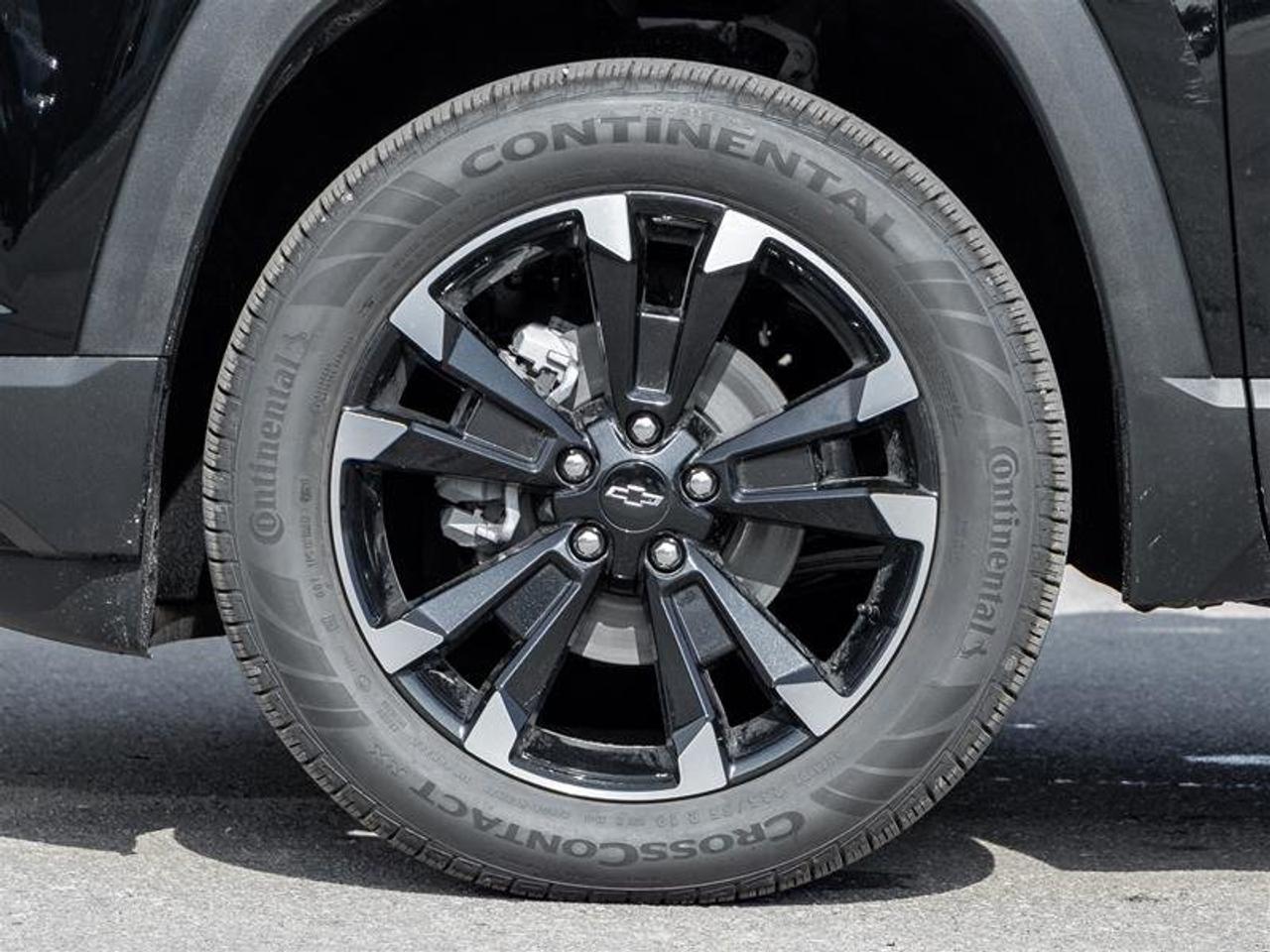 2027 Chevrolet Equinox RS Photo3