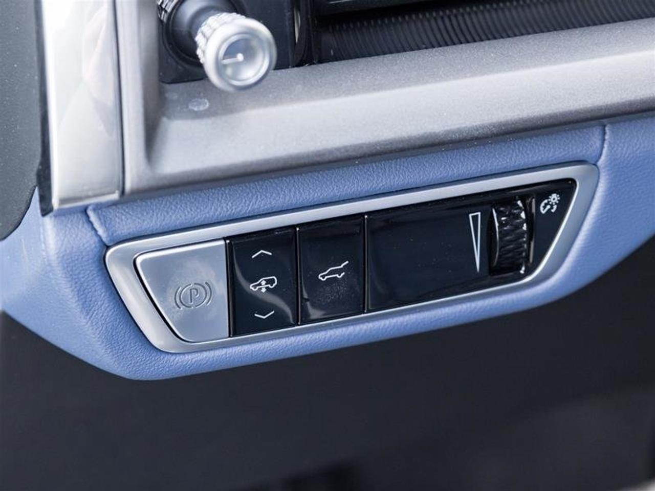 2026 Cadillac VISTIQ Premium Luxury Photo
