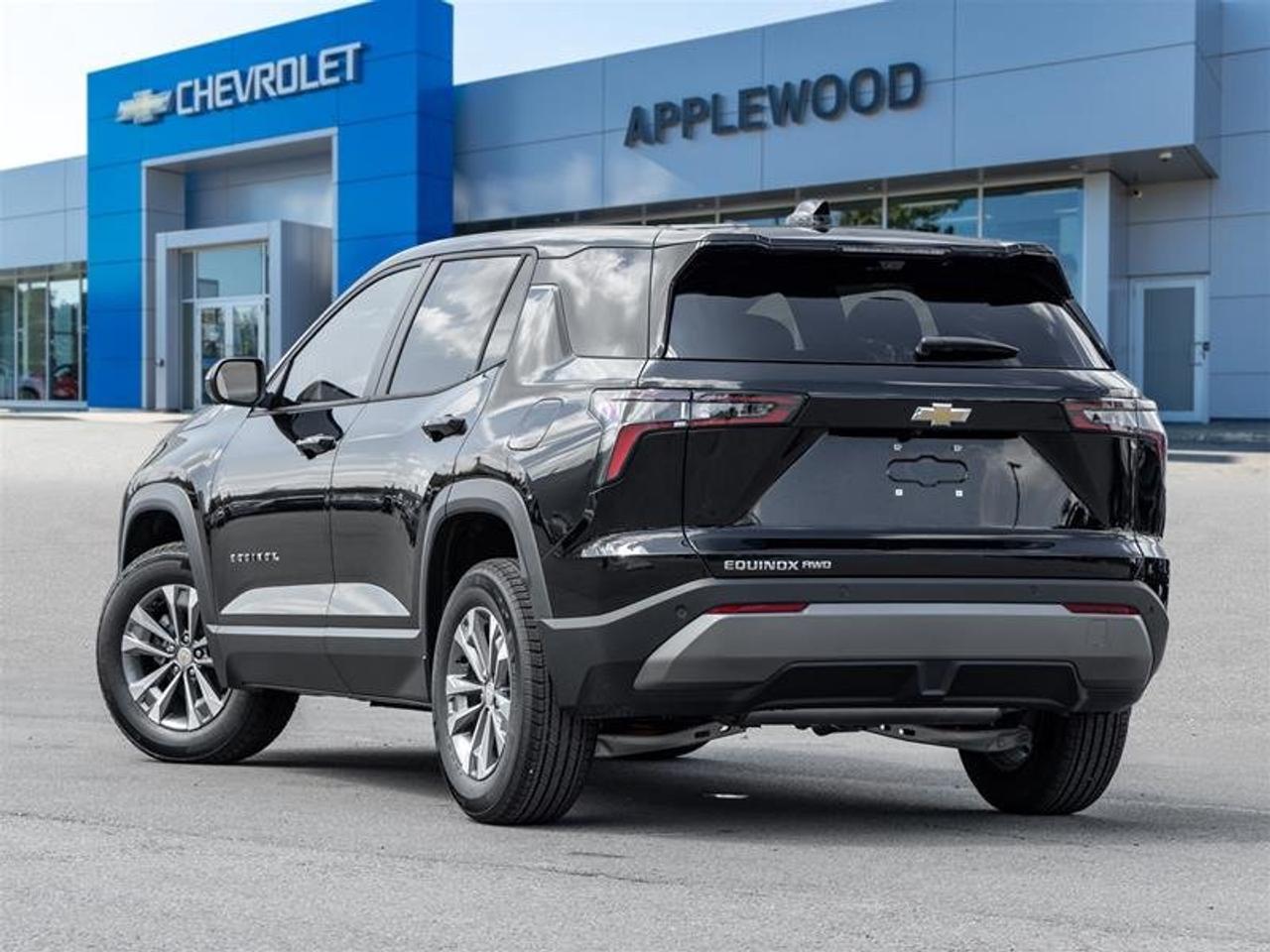 2027 Chevrolet Equinox LT Photo4