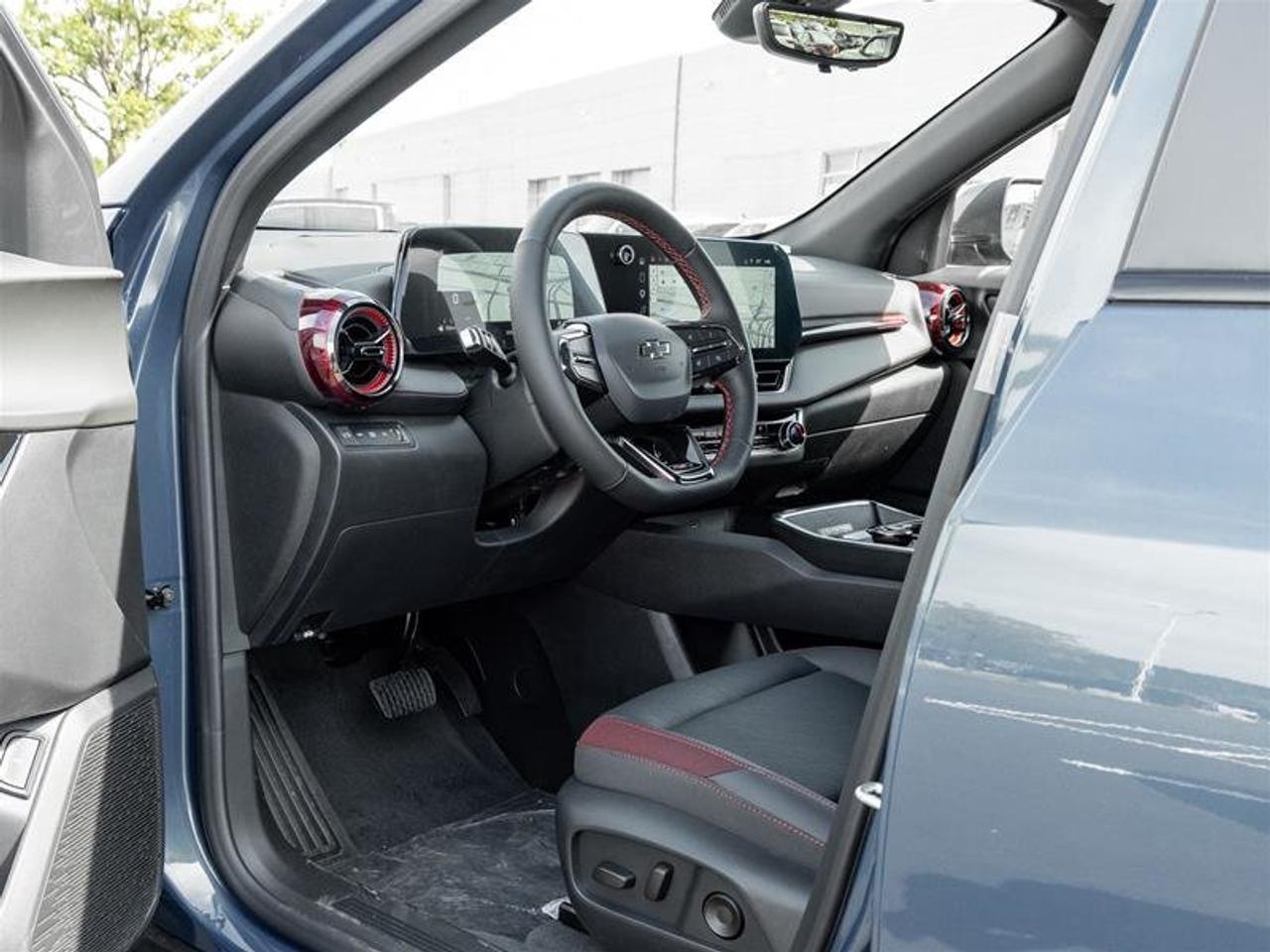 2027 Chevrolet Equinox RS Photo