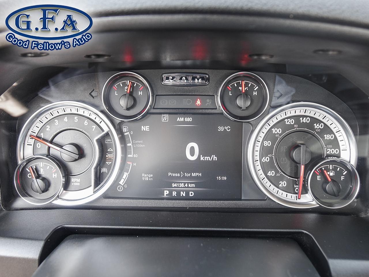 2022 RAM 1500 Classic CLASSIC EXPRESS, CREW CAB, 4X4, HEATED SEATS, POWE Photo35