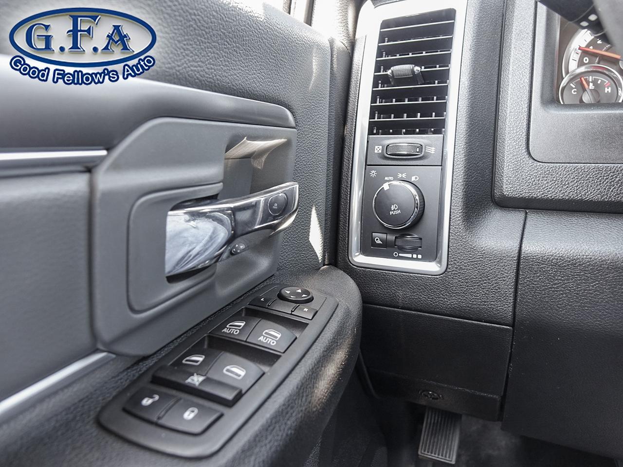 2022 RAM 1500 Classic CLASSIC EXPRESS, CREW CAB, 4X4, HEATED SEATS, POWE Photo16
