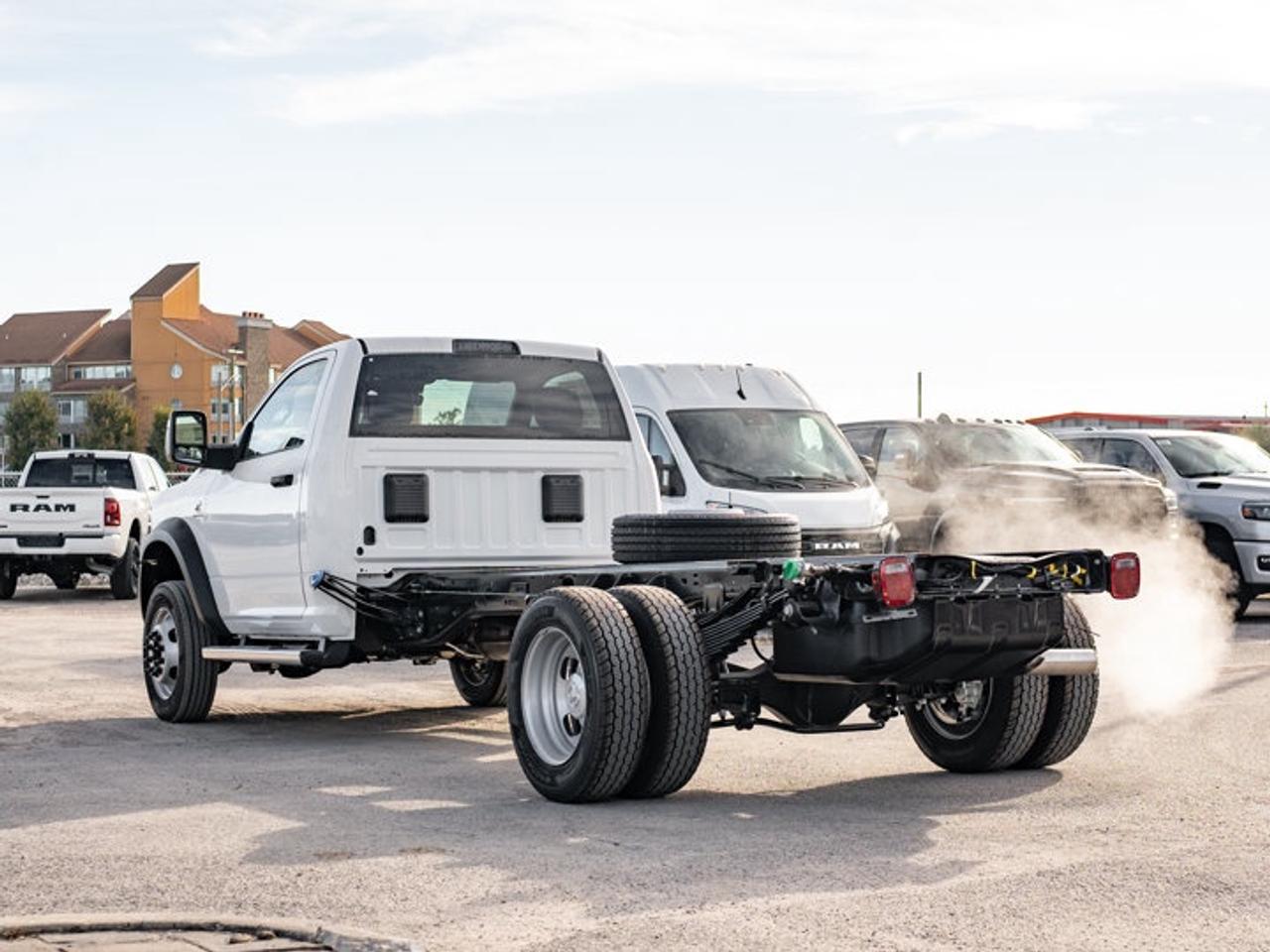 2027 RAM 5500 Chassis Tradesman Photo