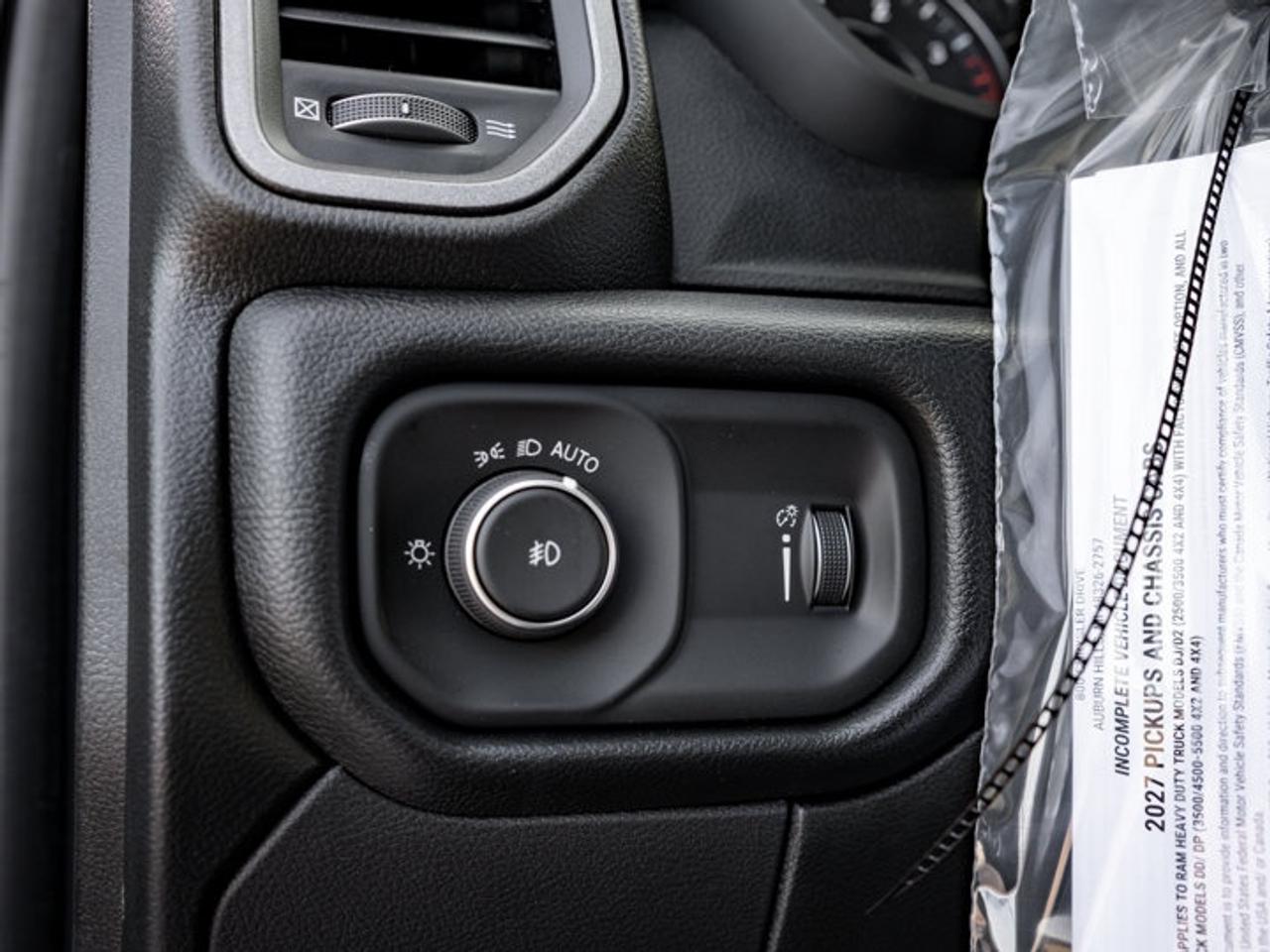 2027 RAM 5500 Chassis Tradesman Photo