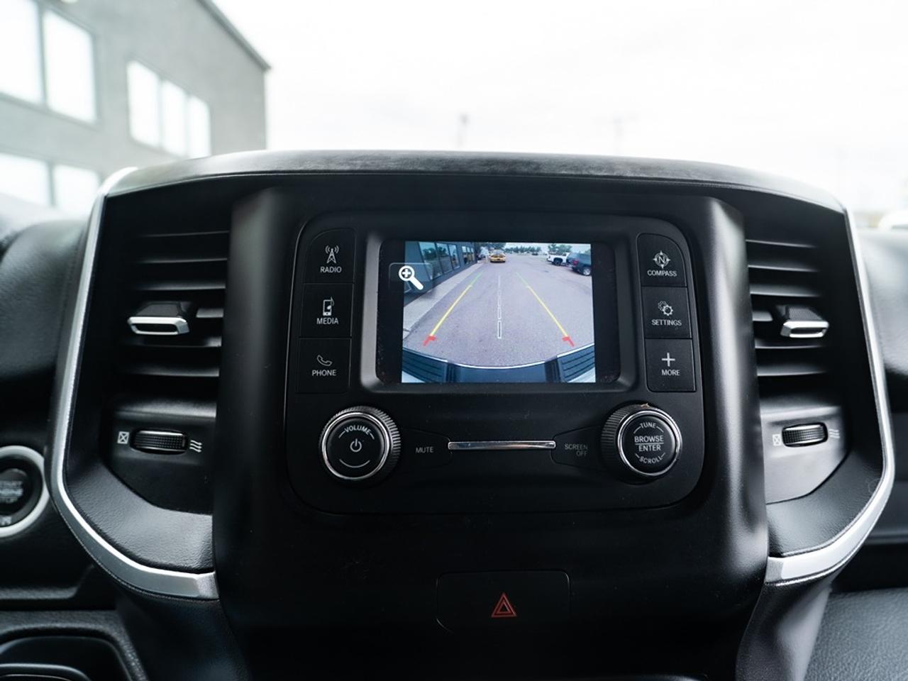 2019 RAM 2500 Big Horn 4x4 Crew Cab 6'4" Box 6.4L V8 Photo15