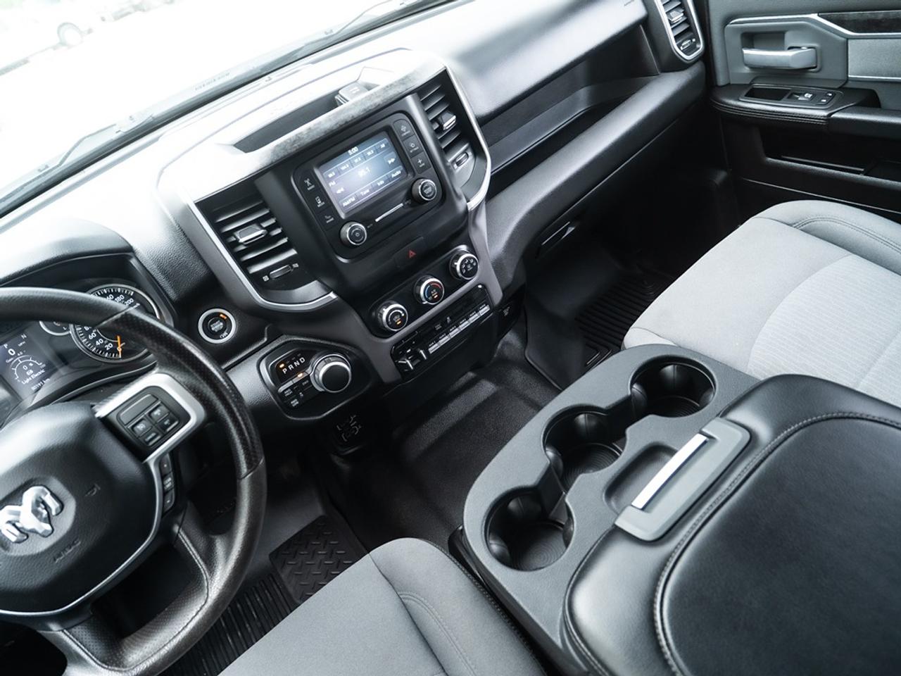 2019 RAM 2500 Big Horn 4x4 Crew Cab 6'4" Box 6.4L V8 Photo9